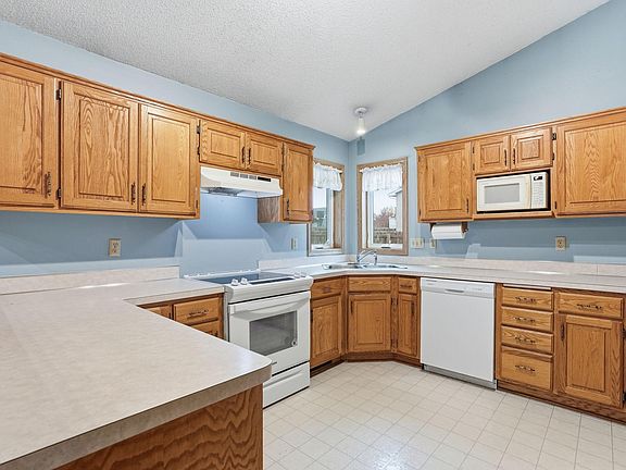 4th image of 14230 Tungsten St NW