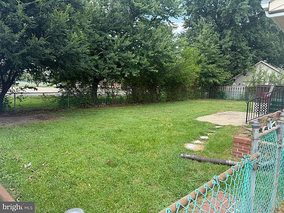 5th image of 4112 Midway St