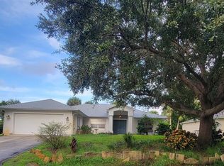 382 Quarry Ln, Sebastian, FL 32958