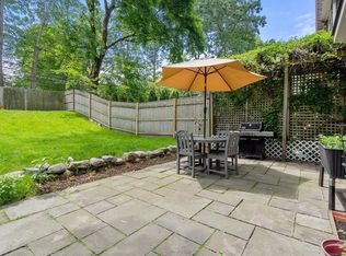 698 Beacon St REAR 698, Newton Center, MA 02459