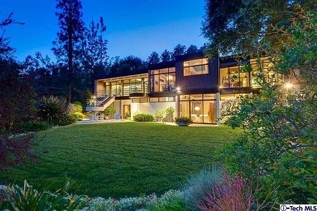 1st image of 909 Holly Vista Dr