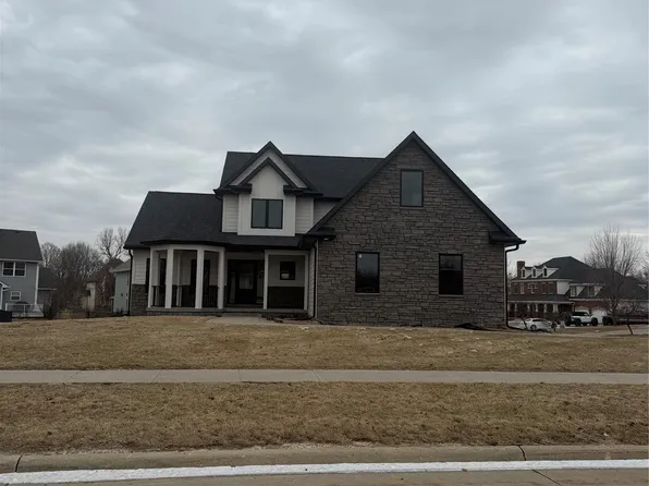 2107 SW Tanglewood Ln, Ankeny, IA 50023