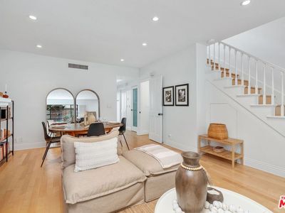 202 San Vicente Blvd APT 11, Santa Monica, CA, 90402