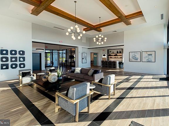 3rd image of 142 Preakness Way #115