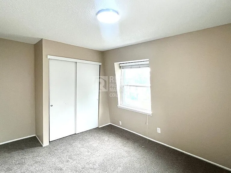 3005 E Fountain Blvd — Photo 11