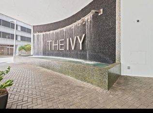90 SW 3rd St APT 2406, Miami, FL 33130