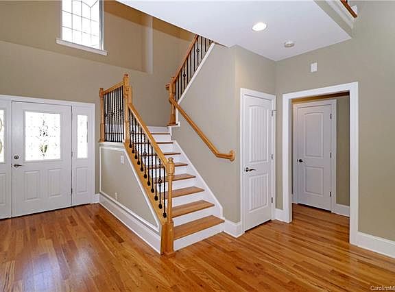 3rd image of 1950 Jaya Dr #18