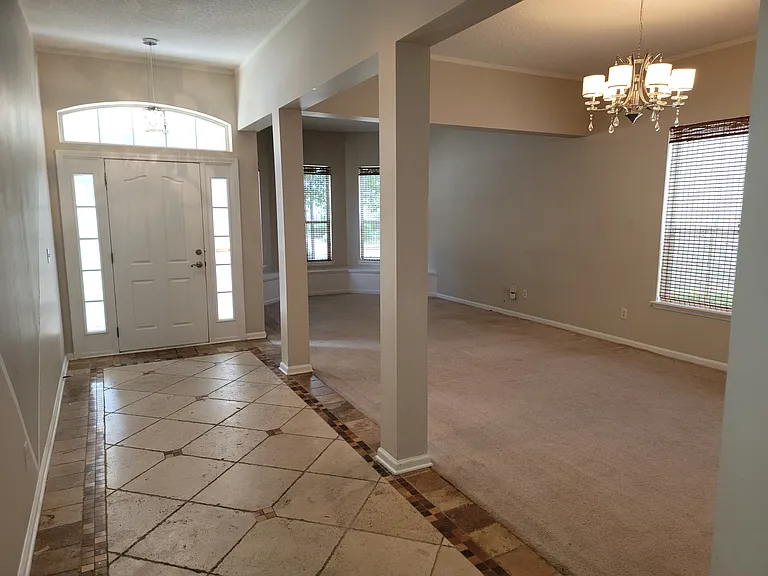 6319 Endelstow Ln — Photo 6