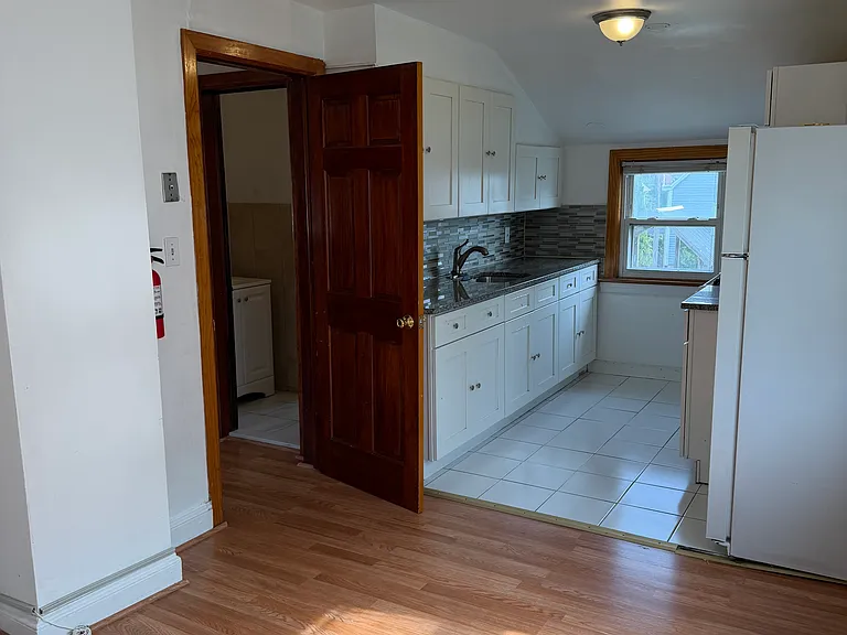179 Trimble Ave #2 — Photo 7