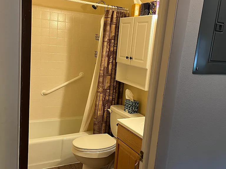 2600 Parklake Ct — Photo 5