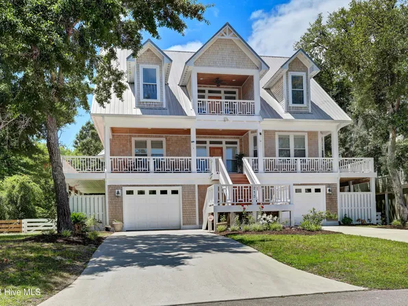 213 Oak Outlook Way, Carolina Beach, NC 28428
