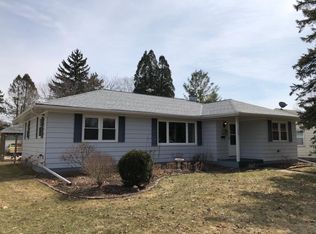 324 Roosevelt St, Fort Atkinson, WI 53538
