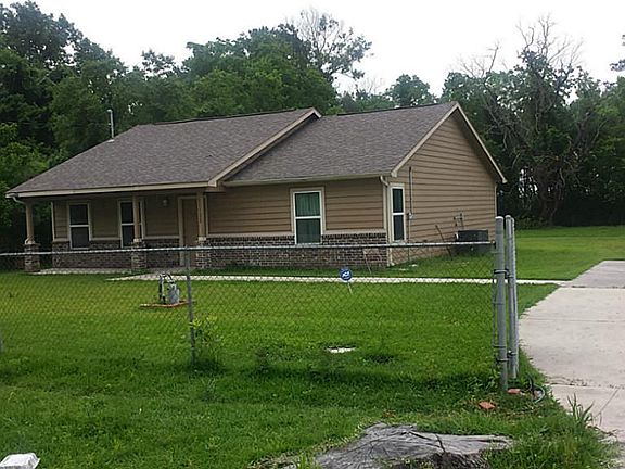 2nd image of 11122 Mesa Dr