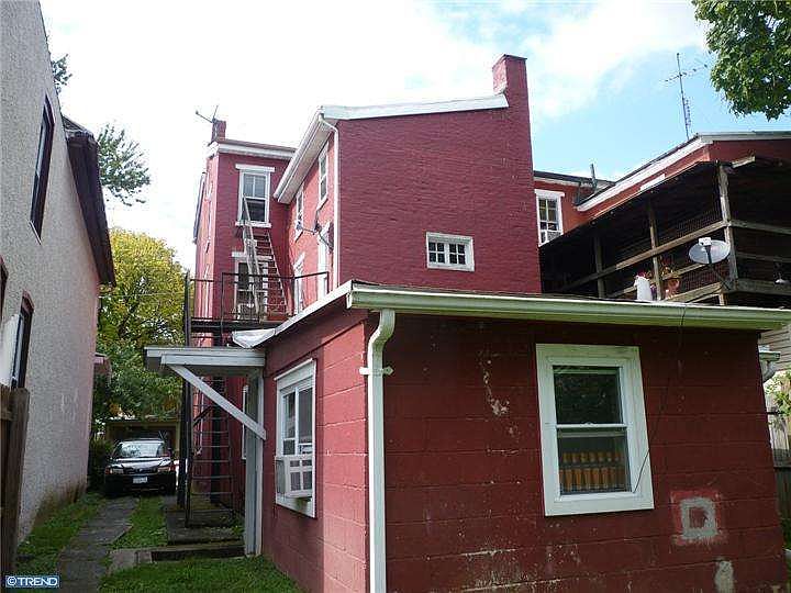 2nd image of 362 N Charlotte St