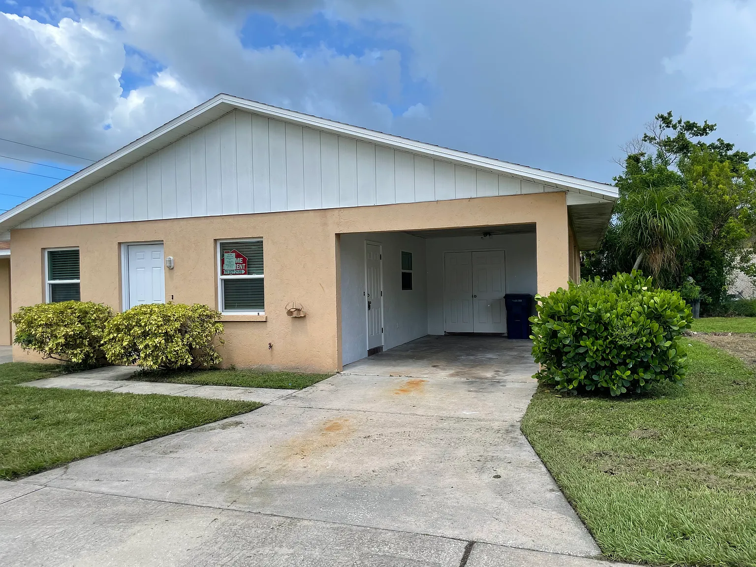 3 bed, 1000 sqft, $1,800 — Photo 1