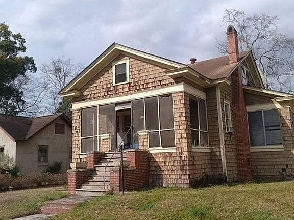 2nd image of 732 Maupas Ave