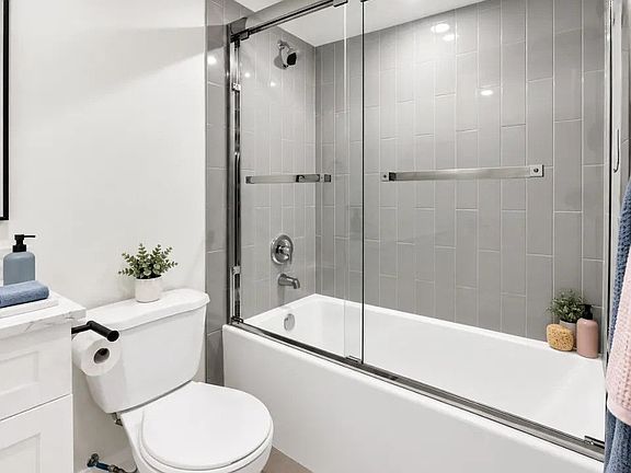 2nd image of 124 Church St #2
