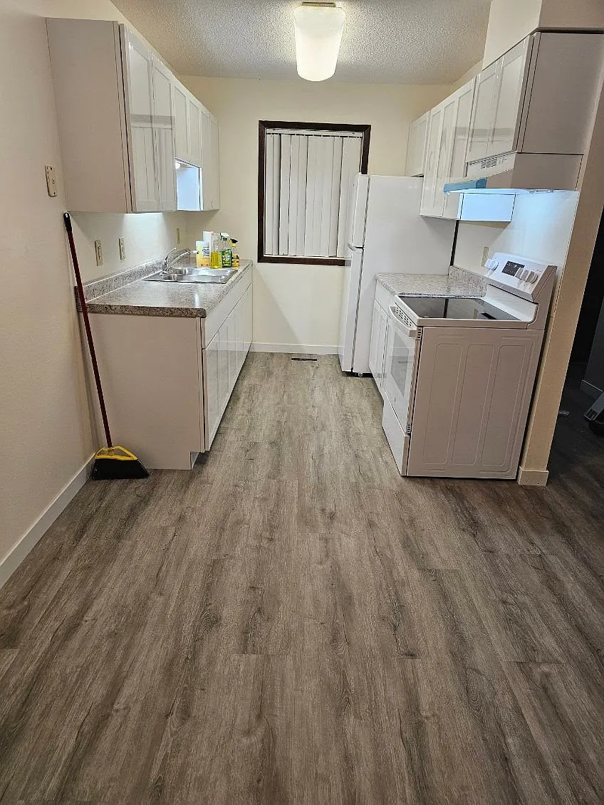 2 bed, 800 sqft, $1,045 — Photo 1
