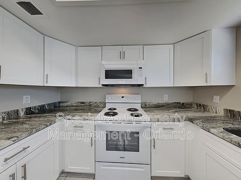4 bed, 2.0 bath, 1288 sqft, $2,399 — Photo 4