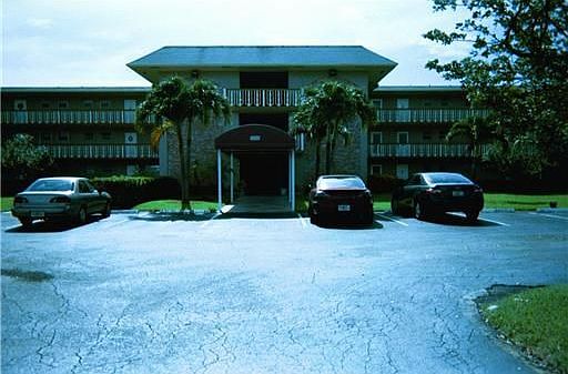 1st image of 4330 Hillcrest Dr APT 206