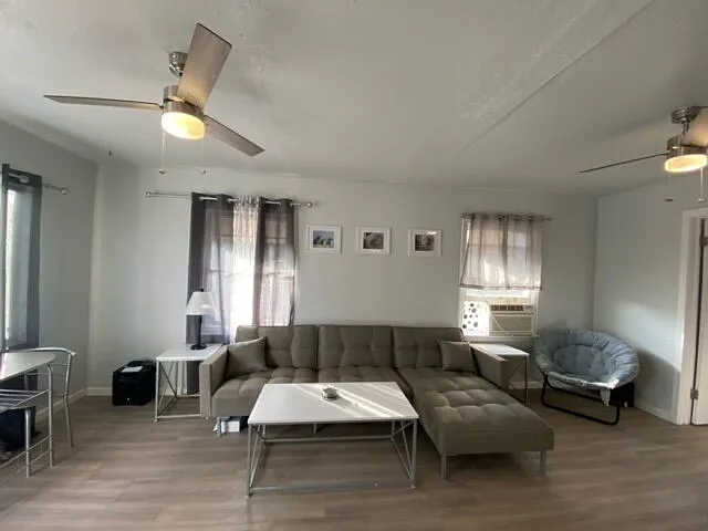 526 N View Ave — Photo 13