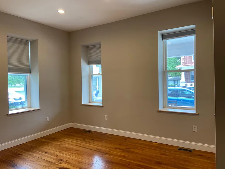 2nd room ( 15'2" x 12'10" facing Railroad St)