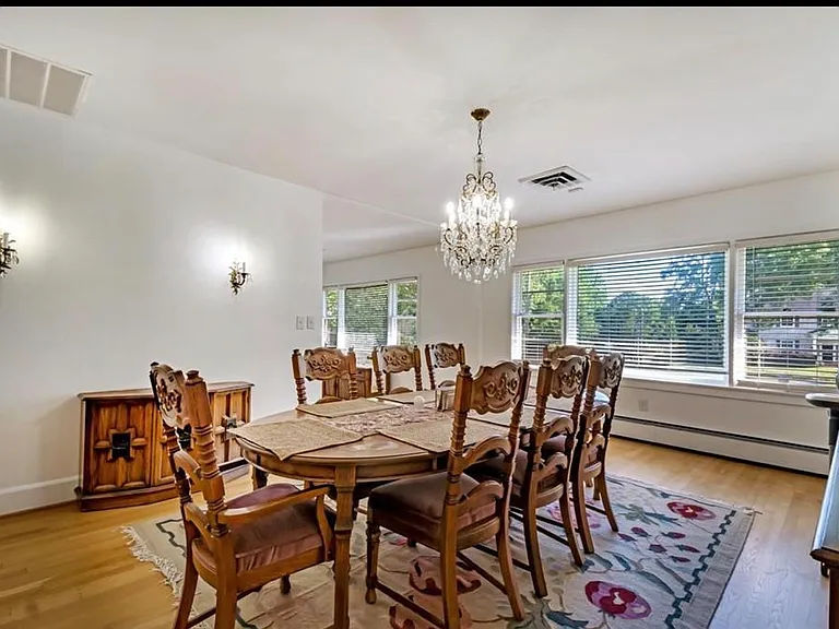 300 Edgedale Dr — Photo 20