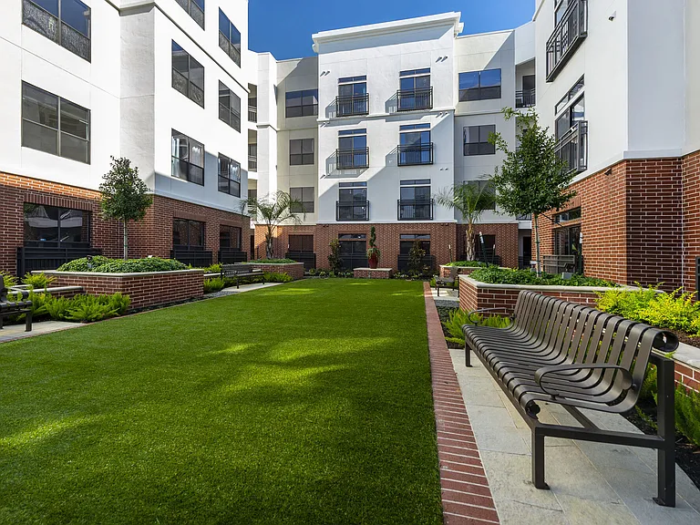 Instrata Upper Kirby — Photo 45