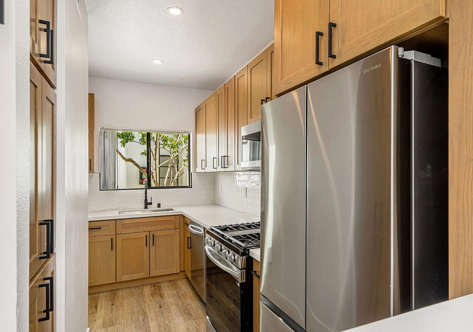 2500 Abbot Kinney Blvd — Photo 4