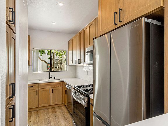 4th image of 2500 Abbot Kinney Blvd APT 1