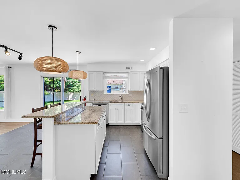 248 Compass Rd — Photo 6