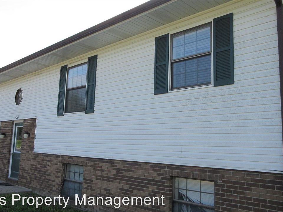 1st image of 420 NE Park Ln APT D
