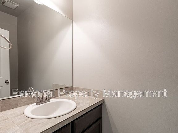 4th image of 5912 NE 47th St