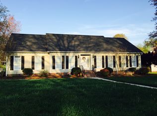 4802 Crystal Lake Dr, Greensboro, NC 27410