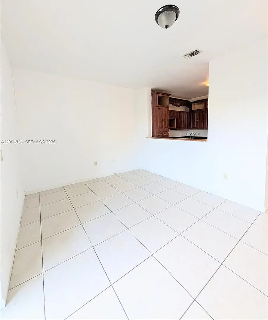 South Pointe Cove Condo — Photo 4