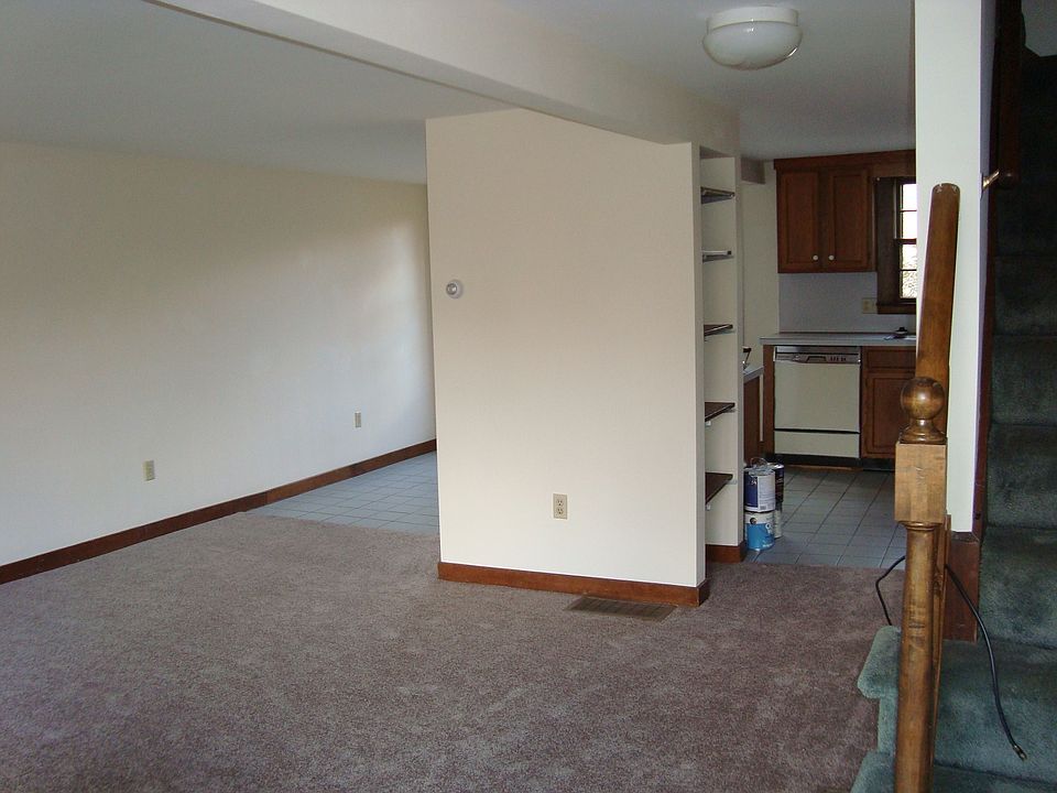 2nd image of 174 East St