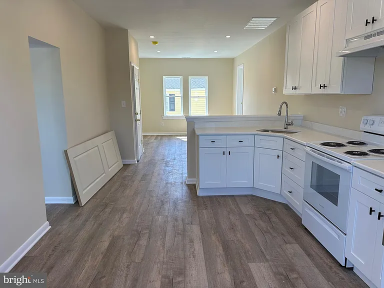 319 W Ridge Pike #200 — Photo 4