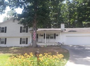 2570 Suncrest Ct, Buford, GA 30519