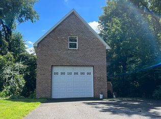 2125 Circle Dr, Morgantown, WV 26505