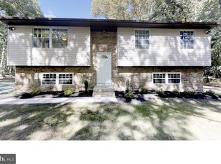 194 Crow Pond Rd, Pittsgrove, NJ 08318