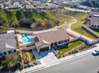 450 Canyon Rdg, Calimesa, CA 92320