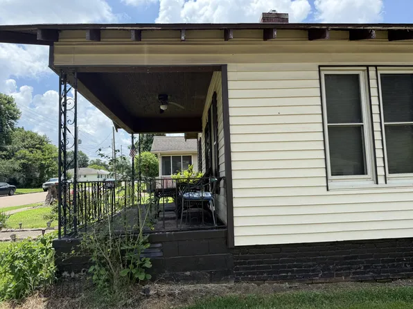 922 N Division St, Union City, TN 38261