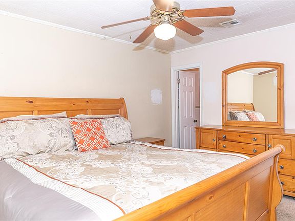 5th image of 2004 Acadian Dr