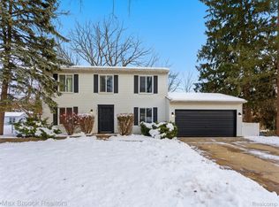 3655 Walnut Ave, West Bloomfield, MI 48324