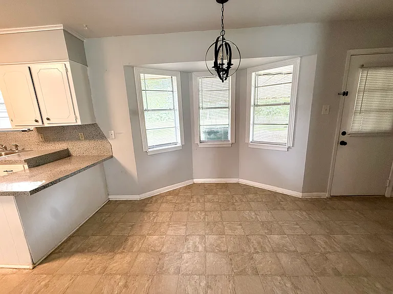 2 Ouida Cir — Photo 4
