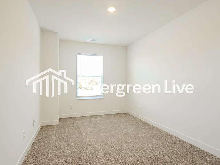 318 Simpson Rd — Photo 11