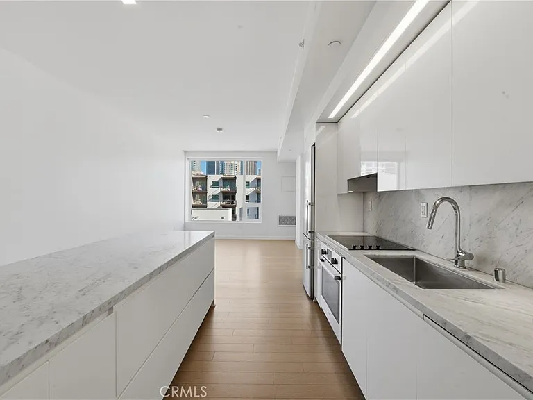 1050 S Grand Ave #708 — Photo 25