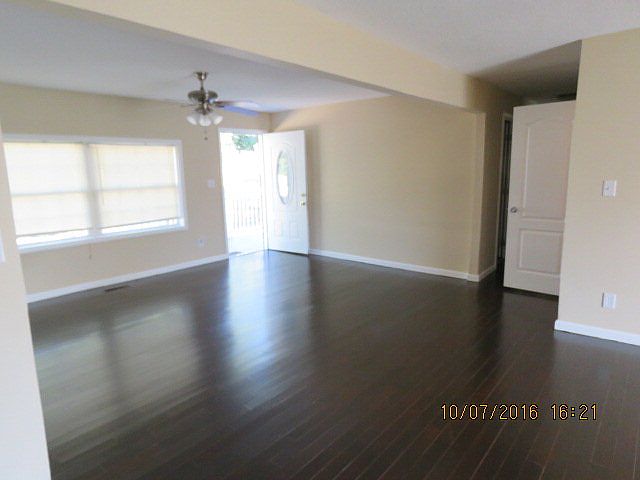 2nd image of 1027 Lake Rd