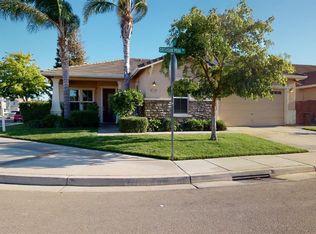 610 Crevison Peak Dr, Newman, CA 95360