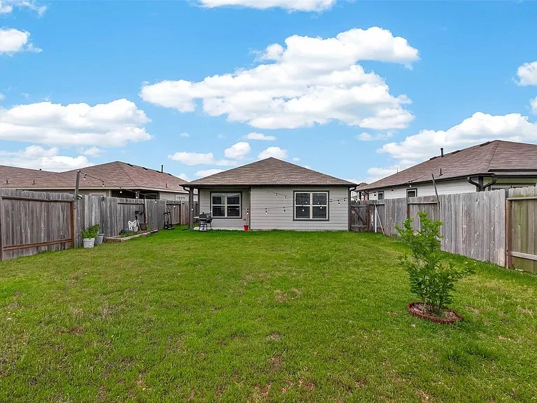 10411 Meadow Saffron Dr — Photo 35